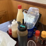 赤兵衛 - あと1種類ニンジンベース⁇のオレンジのドレッシングあります。