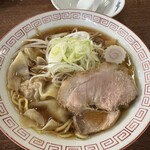 邑楽亭 - 醤油ワンタン麺