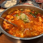 塩ホルモン 炭や 札幌駅西口店 - ユッケジャンクッパ