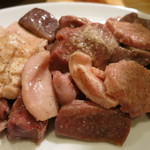 焼肉すどう　和数奇 - ［2014.07］ミックスホルモン（大）１６００円。ハラミ、レバ、ハツ、タン、コブクロ、シロコロ、のど軟骨。