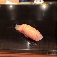 銀座 久兵衛 京王プラザホテル店 - ヒラメ