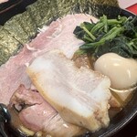 家系ラーメン 王道家直伝 との丸家  八潮店 - 