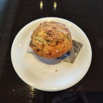 오토노와 카페 - 머핀(연어와 깻잎 크림치즈)