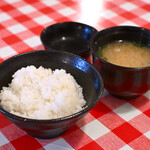 関口亭 - 【ポークジンジャー〜ジンジャーソース〜@税込2,800円：鹿児島県ふくどめ小牧場サドルバック豚】ライス＆味噌汁