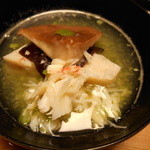 しのはら - オクラのすり流し椀　毛蟹・毛蟹真薯・原木椎茸・きくらげ・新じゃが