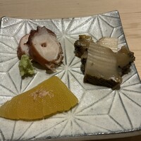 江戸前 鮨 服部 - タコ、アワビ、カズノコ