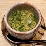 鮨 はしもと - すっぽん茶碗蒸し　柔らかいすっぽんの身　上にはすっぽん出汁と芹の餡　最後にはご褒美の餅入りサプライズ！