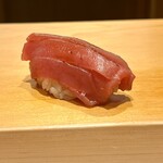 鮨 はしもと - 赤身漬け　舞鶴定置網147キロ　滑らかな舌触りで酸味と甘味のバランスが良い