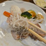 キッチン ブルー グローブ - 白髪葱をタップリ添えて