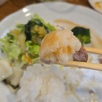 キッチン ブルー グローブ - カリフラワーを添えて