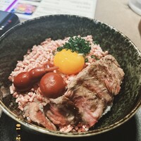 馬刺しと焼き鳥 グルマン三年坂 - 
