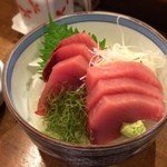 Sushi Yoshi - 鮪の刺身は豪快な分厚さが嬉しい。新鮮な魚介。南予だからこその醍醐味！