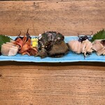 焼貝うぐいす - 貝刺し五品盛合せ(たいら/あか/あわ/ほたてしろみる)