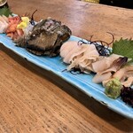 焼貝うぐいす - 貝刺し五品盛合せ(たいら/あか/あわ/ほたてしろみる)