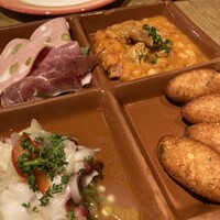 マヌエル タスカ ド ターリョ 丸の内店 - 