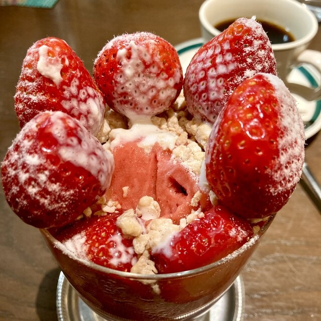 1日30食限定のいちごパフェ』by みずき_0627 : フクナガ901