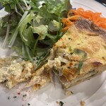 Beer Gourmand - キッシュ　思わず写真とるくらい美味かった