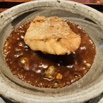 廣澤 - 【写真⑮】のどぐろ(長崎県対馬)フライ、リーキ(西洋葱)と蕗の薹の甜麺醤餡の土鍋煮込