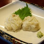 うなぎ 桜家 - 【蒸し物】大き目の切り身と銀杏が入った特製鰻しゅうまい。ＨＰには記載されていないので新しいメニューのようです。