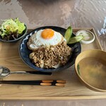 地産地消のゆったりカフェ さんち - 