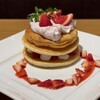 niko and ... KITCHEN - ほこたいちごミルフィーユパンケーキ