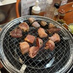 焼肉・ホルモン名嘉真 - 