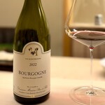 道人 - マニエール・エ・フィスのACブル。
      「熊鍋」と聞いたら、頼まずにいられません(^^)
      さすが、ワインラバーの大将！
      グラスで開いているワインも、とってもちゃんとしています♪