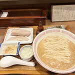 炭火焼濃厚中華そば 奥倫道 - 鮭