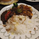 トマト - ビーフタンとシーフードの相がけ