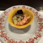 カハラ - 文旦の皮を器に使ってます