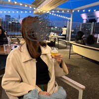THE WHARF HOUSE YAMASHITA KOEN - 手元に持ってるのは飲み比べセット5種類1500円のミニグラス。