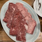 炭火焼肉ホルモンさわいし - 特選タンと特選ハラミ