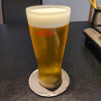 泳ぎとらふぐ活蟹料理 あじ平 曽根崎 - 生ビール