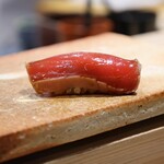 鮨ト酒肴 富かわ - ［握り］赤身の漬け