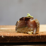 鮨ト酒肴 富かわ - ［握り］鯖の棒寿司