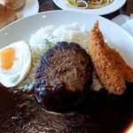 フォルクス 豊洲店 - 肉は良い…肉は良い。黒い肉は良い。肉色はみんな美味しければ…良い…。えびふりゃは人生一年生には無限に頂ける、メリーゴーランド星色夢の大人様ランチの具材でありますよ先生…！肉と卵と炭水化物かァ…。お腹を