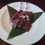 叙々苑 - 上レバー厚切塩　食感と旨みが良いですね