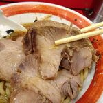 ラーメン タロー 五反田の陣 - 小ラーメン豚入り1,100円（野菜マシ、削り節）