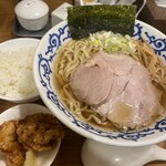 博多醤油ラーメン 月や 博多デイトス店 - 