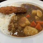 カレーハウス ＣｏＣｏ壱番屋 山科小野店 - 野菜カレー150g、辛さ普通。トッピングは期間限定の鮭フライ
