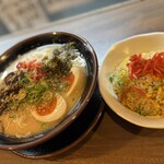 博多らーめん 万々 - 最高のビジュアル