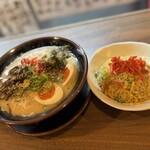 博多らーめん 万々 - 