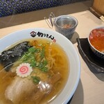 鮨とラーメン うおがしや 本店 - 