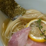 ユナイテッド ヌードル アメノオト - まずは塩だけで…これが本当の昆布水つけ麺なのね