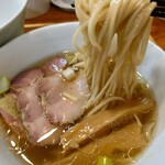 ユナイテッド ヌードル アメノオト - つけ汁からの麺リフト