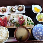 海花 - 料理写真:お刺身定食　間違いない