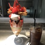 PATISSERIE ASAKO IWAYANAGI - パルフェビジュー® フレーズ（ドリンク付） 6,820円（税込）