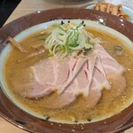 すみれ 横浜店 - チャーシュー麺