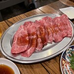 焼肉 ホルモン シオミ - 