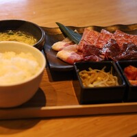 焼肉 ギュウトピア - 